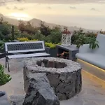 Sofia, Vistas Al Teide Y Al Mar La Orotava
