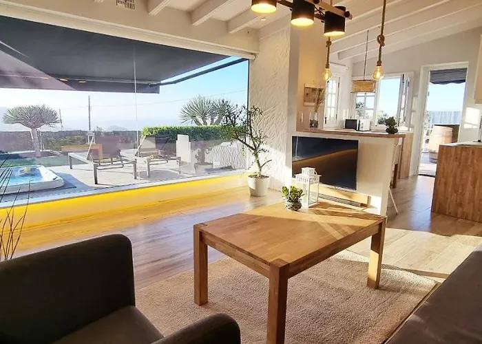 Sofia, Vistas Al Teide Y Al Mar *