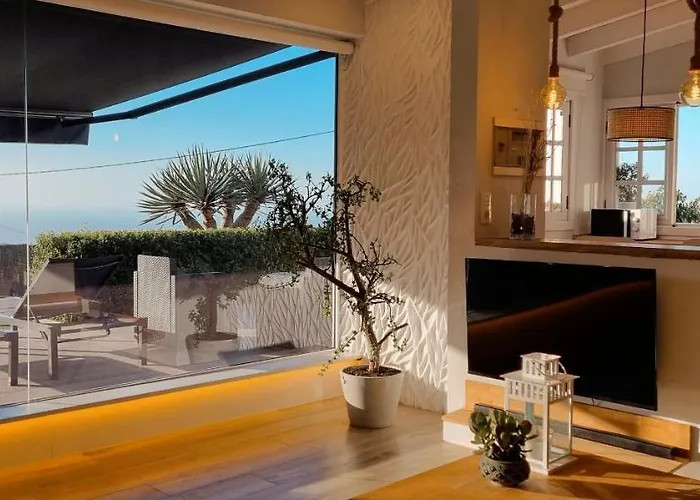 Sofia, Vistas Al Teide Y Al Mar